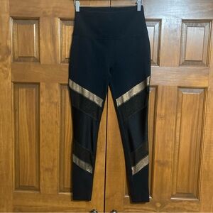 Beyond Yoga soleil Limited Edition black bronze mesh Leggings women’s large